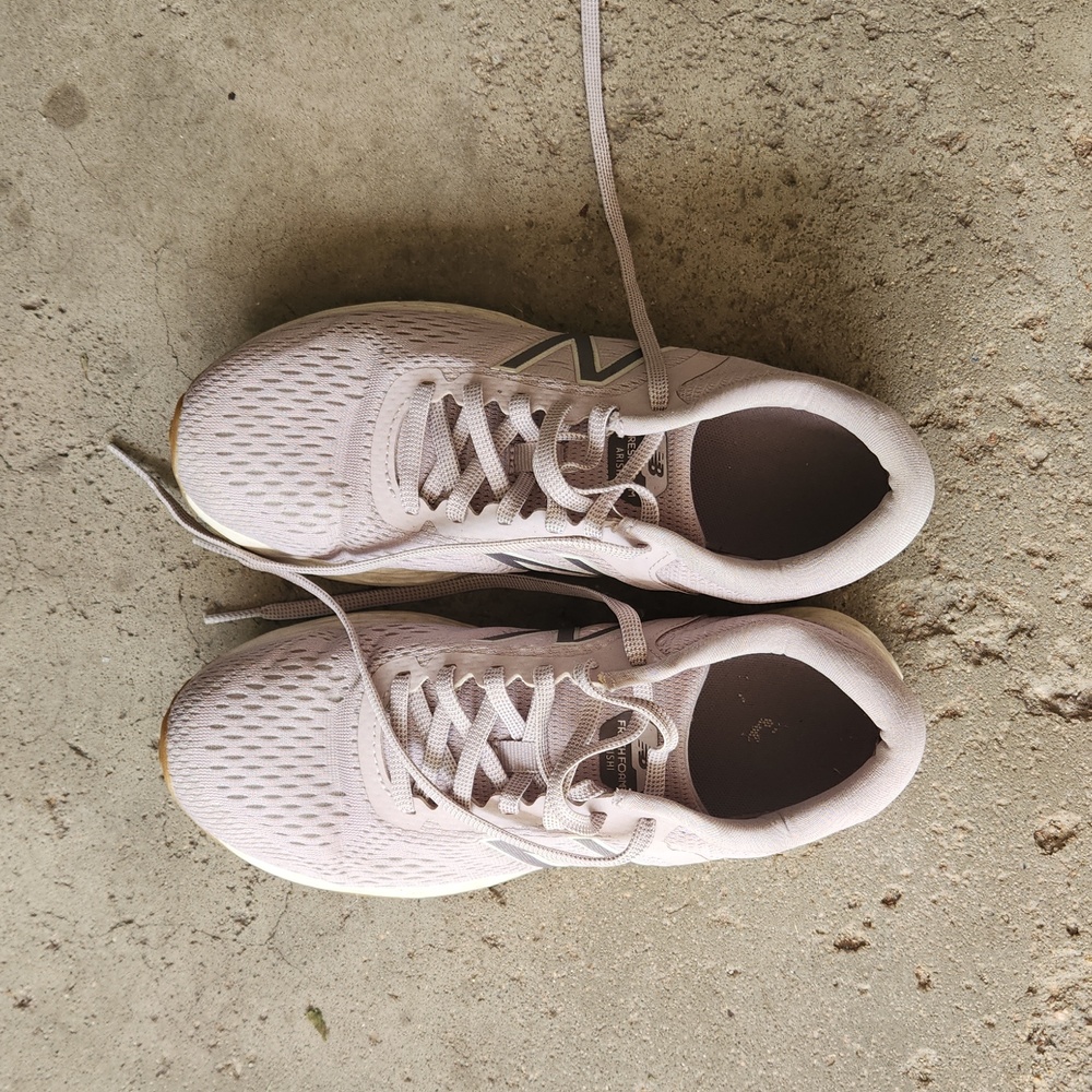 Womens new balance shoe